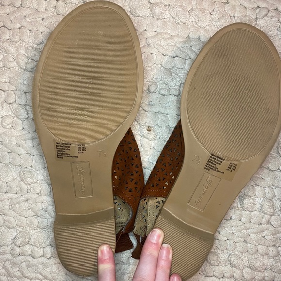 Tan peep toe heels - Picture 4 of 4